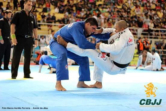 Thiago Reinaldo competing at the 2015 Brazilian National Championship