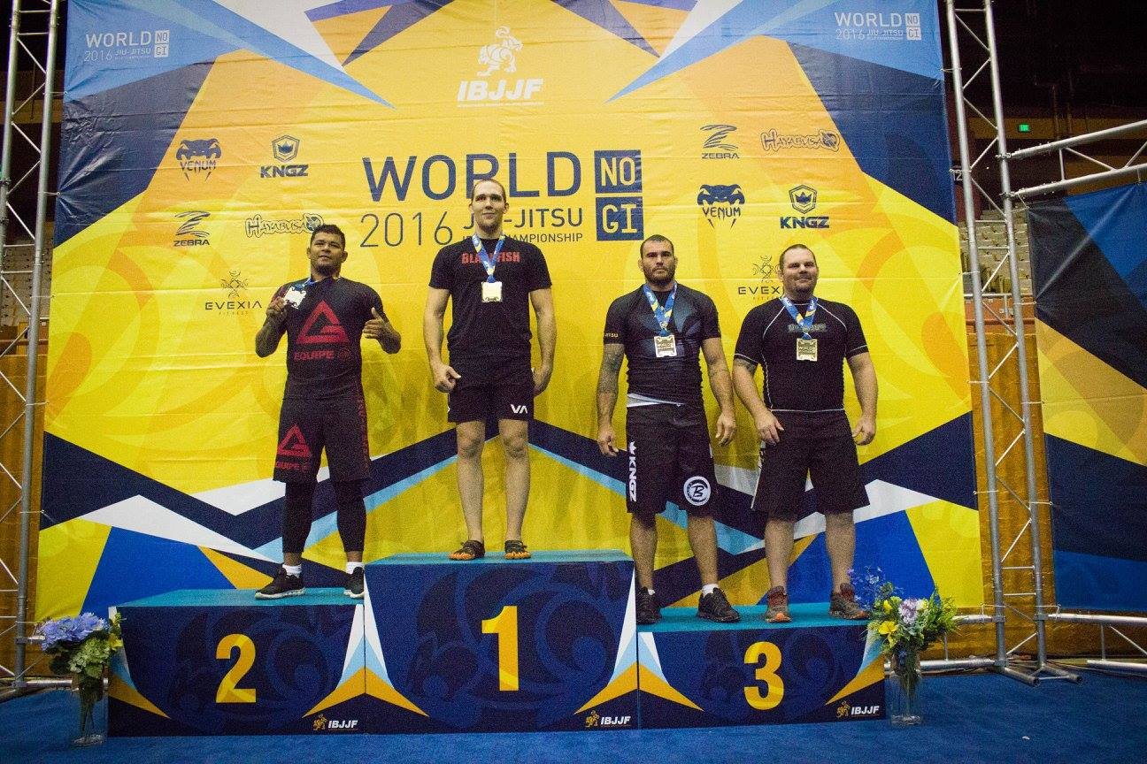 Thiago Reinaldo on the podium at the 2016 IBJJF World No Gi Championship